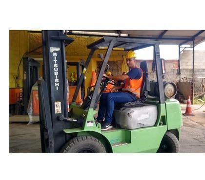 Capacitação profissional - Fotos para Curso de Operador de Empilhadeira