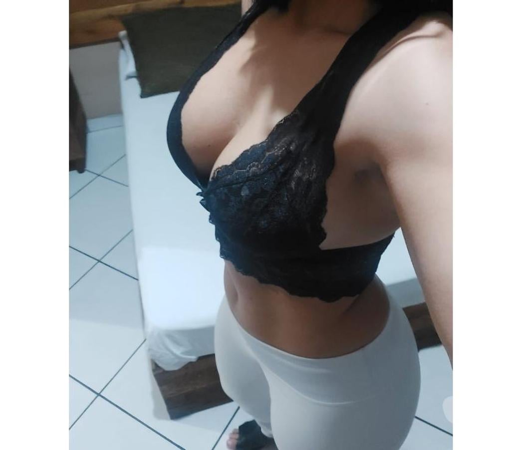 Garotas de programa Belo Horizonte MG Leste - Fotos para Júlia melancia Massagens e sexo envolvente