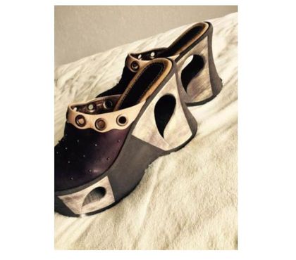 Roupas e Acessórios Boa Vista, Curitiba Curitiba PR - Fotos para tamanco couro marron salto anna bella salto n10 novo lindo.