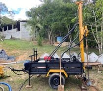 Poço Semi Artesiano = Furamos na rocha, se for o caso