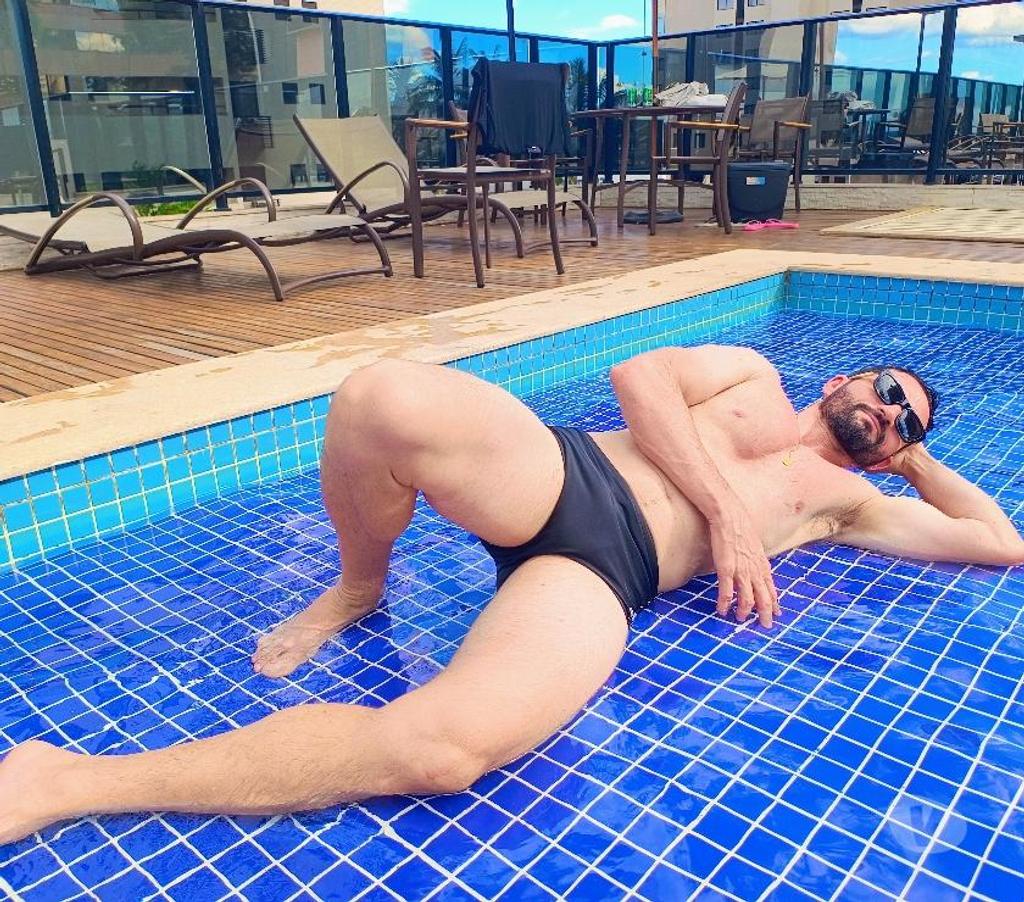 Acompanhantes masculinos Brasilia DF Asa Norte - Fotos para MASSAGEM RELAXANTE CORPORAL, SENSUAL E TANTRICA..