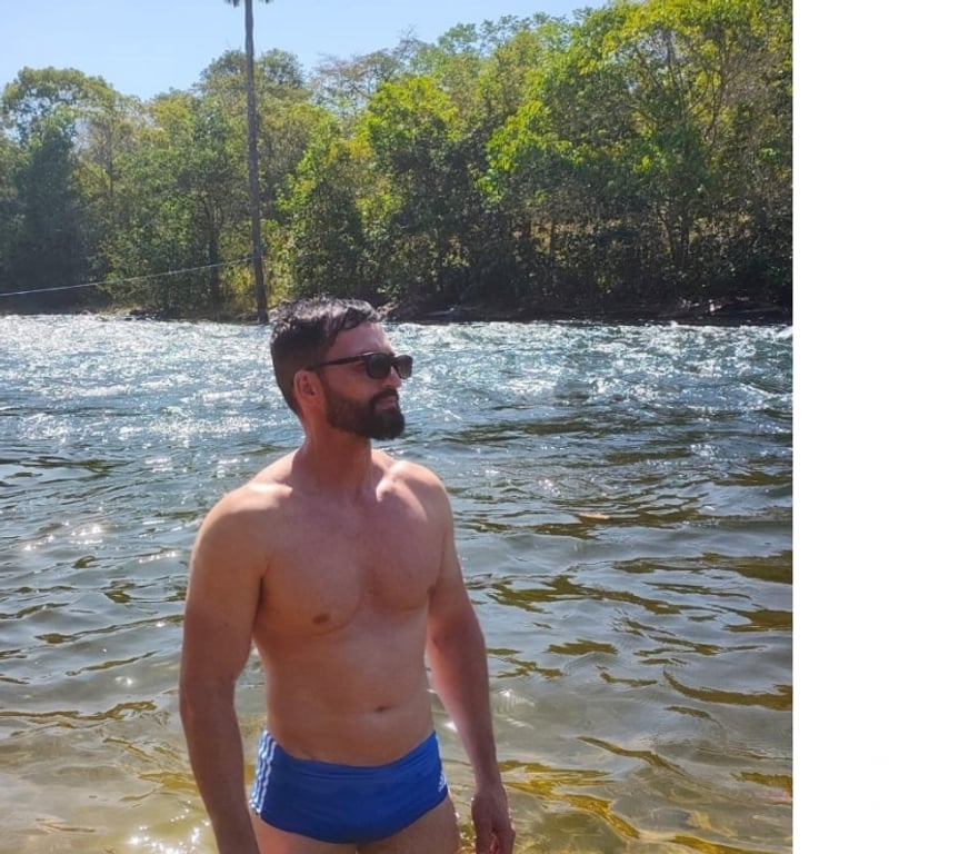 Acompanhantes masculinos Brasilia DF Asa Norte - Fotos para MASSAGEM RELAXANTE CORPORAL, SENSUAL E TANTRICA..