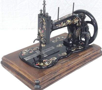 Decoração Mogi das Cruzes Grande Sao Paulo SP - Fotos para Maquina de Costura século XIX costurando