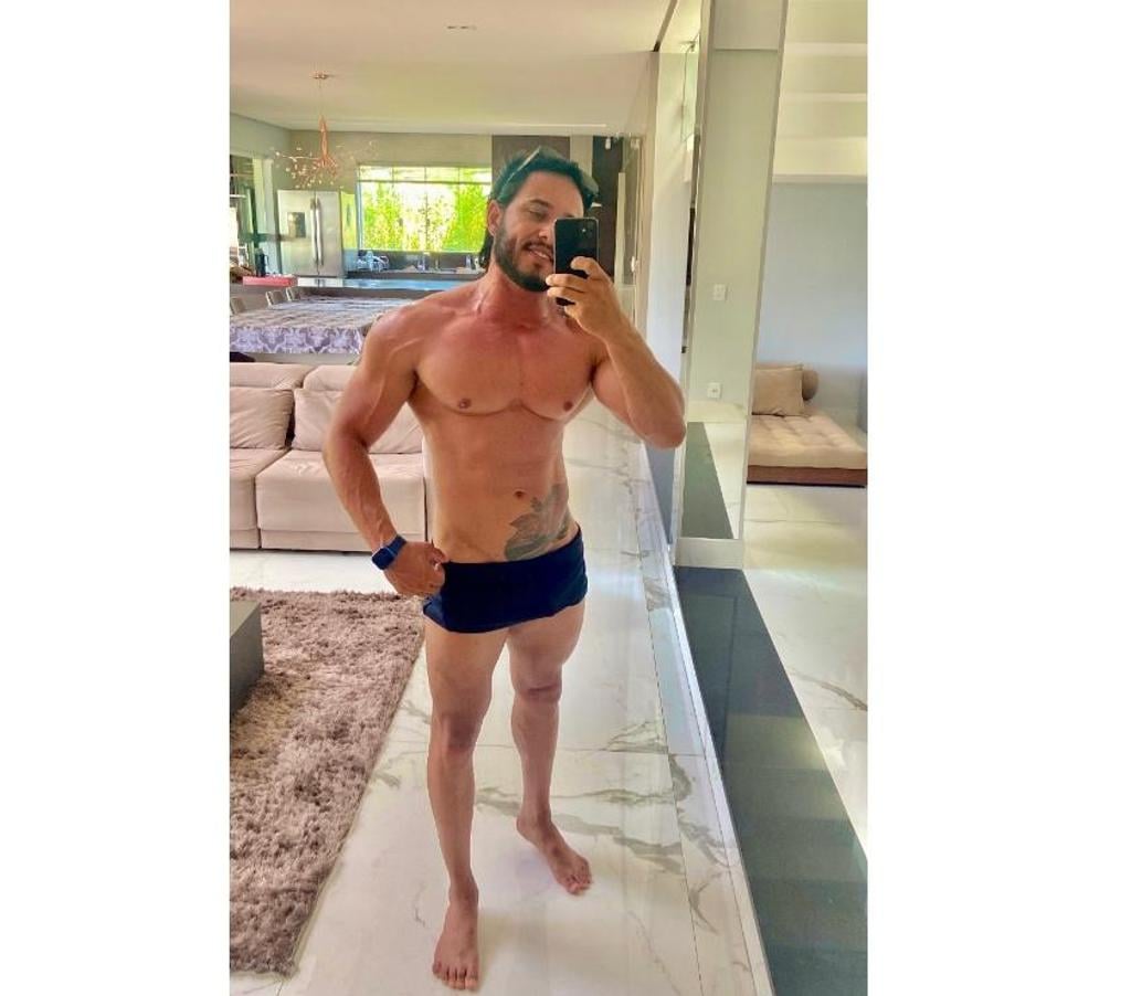 Acompanhantes masculinos Belo Horizonte MG Buritis, Belo Horizonte - Fotos para Acompanhante maduro executivo Belo Horizonte