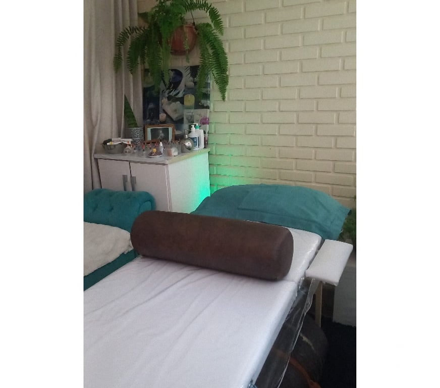 Bem-Estar - Saúde - Beleza Curitiba PR Matriz - Fotos para Massagem com frequência é saudável. Vem se refazer !