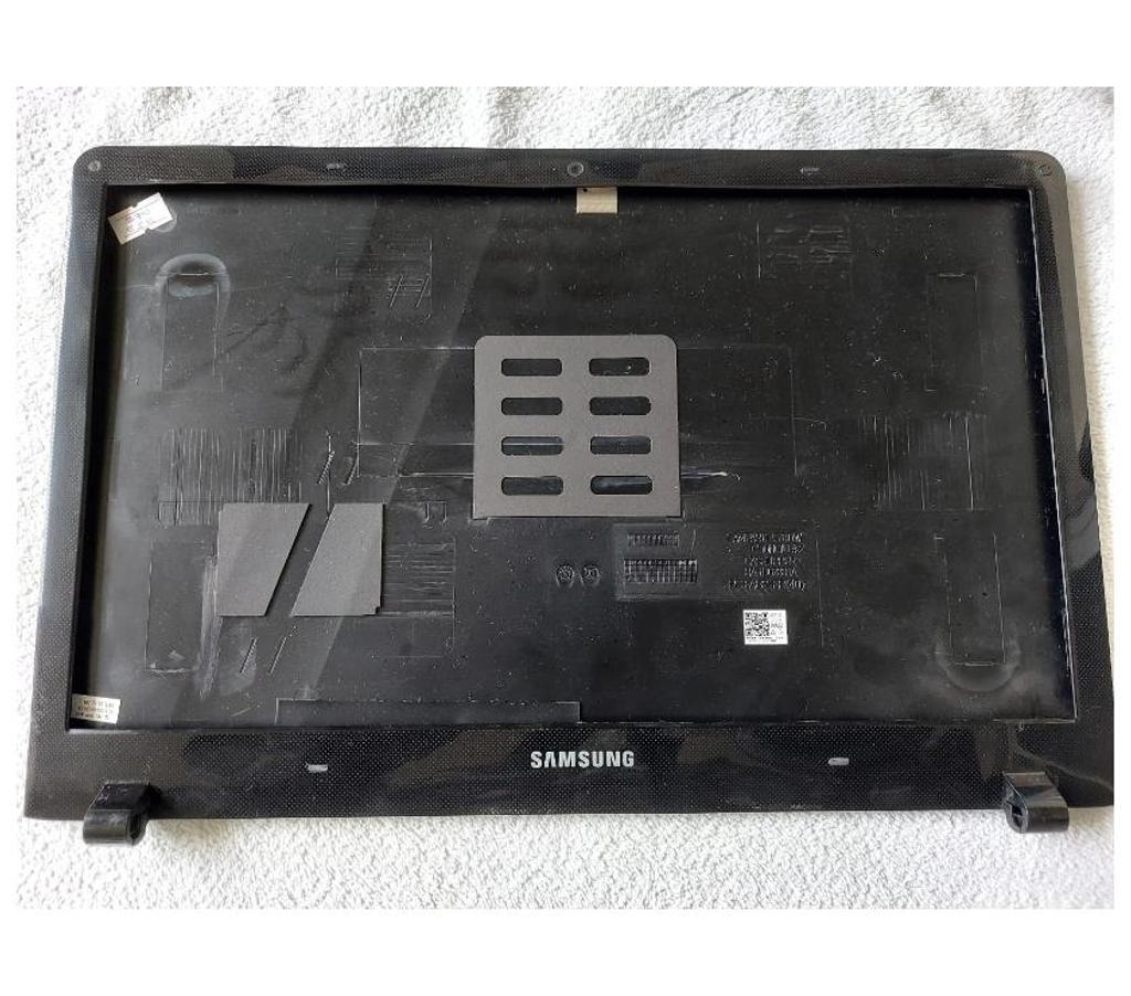 Computador Praia Grande SP - Fotos para Tampa da Tela Preta Azulada 270E5K - Completa