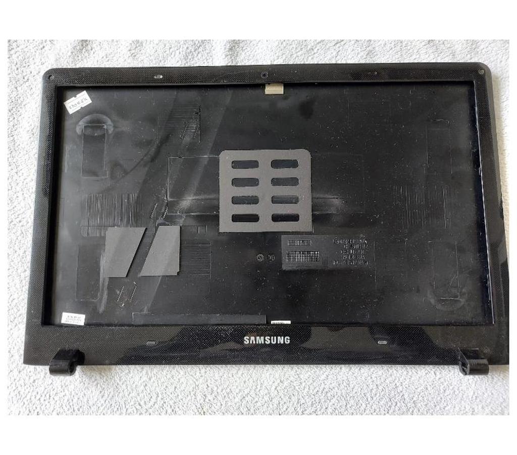 Computador Praia Grande SP - Fotos para Tampa da Tela Preta Azulada 270E5K - Completa