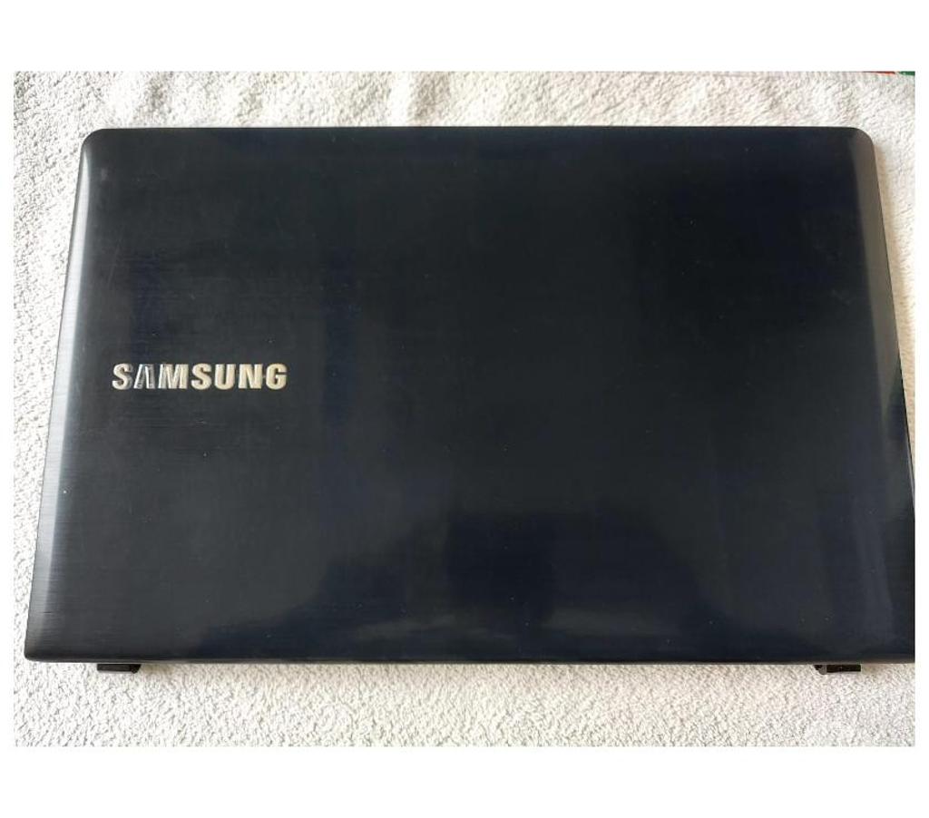 Computador Praia Grande SP - Fotos para Tampa da Tela Preta Azulada 270E5K - Completa