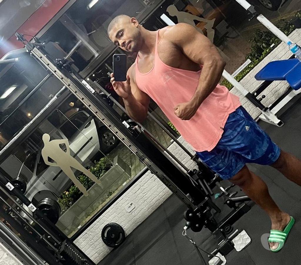 Acompanhantes masculinos Sao Paulo SP Mooca - Fotos para Léo Digant - Massoterapeuta