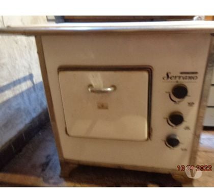 Móveis Usados Matriz Curitiba PR - images_alt_text Vendo fogão a gás imitando o a lenha marca Serraninho R$10