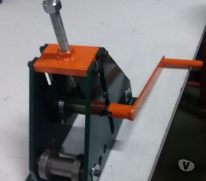 Equipamentos - images_alt_text Calandra manual para Metalon