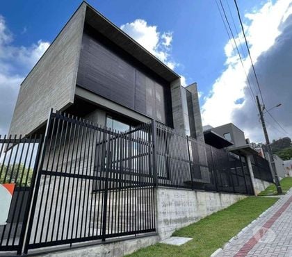 Apartamentos para vender - images_alt_text Casa a venda Mina Brasil Criciúma próx. SESC.