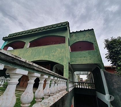 Casas para comprar - Fotos para Investidor! Casa, podendo ser uma Pousada em Maricá.