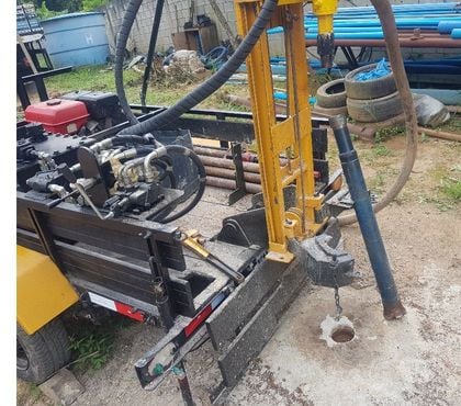 Serviços agropecuários - images_alt_text Semi Artesiano NA ROCHA 50 METROS