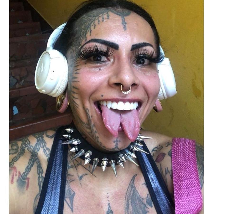 Acompanhantes travesti Sao Paulo SP Vila Guilheme - Fotos para Isabelly Ferreira, atriz pornô, massagista e stripper.