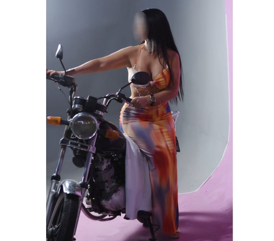 Garotas de programa Porto Alegre RS Porto Alegre Norte - Fotos para Indiazinha massagista