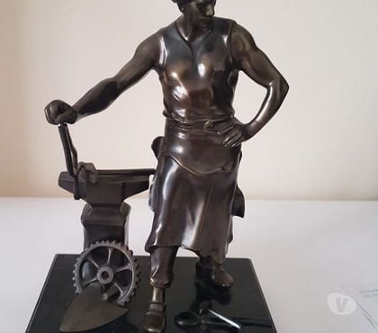 Colecionadores Matriz Curitiba PR - images_alt_text Escultura bronze antiga