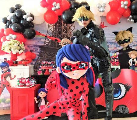 Serviços para eventos Sao Paulo SP Mooca - Fotos para Ladybug e Catnoir personagens vivos cover