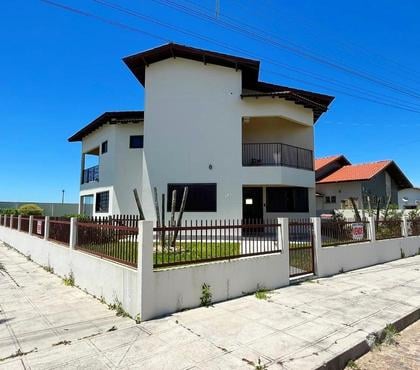 Casas para comprar - Fotos para Casa no Centro - JaguarunaSC