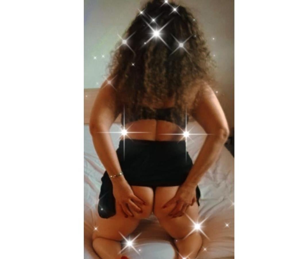 Garotas de programa Cascavel PR - Fotos para Laura, massagista sensual e meiga profissional!