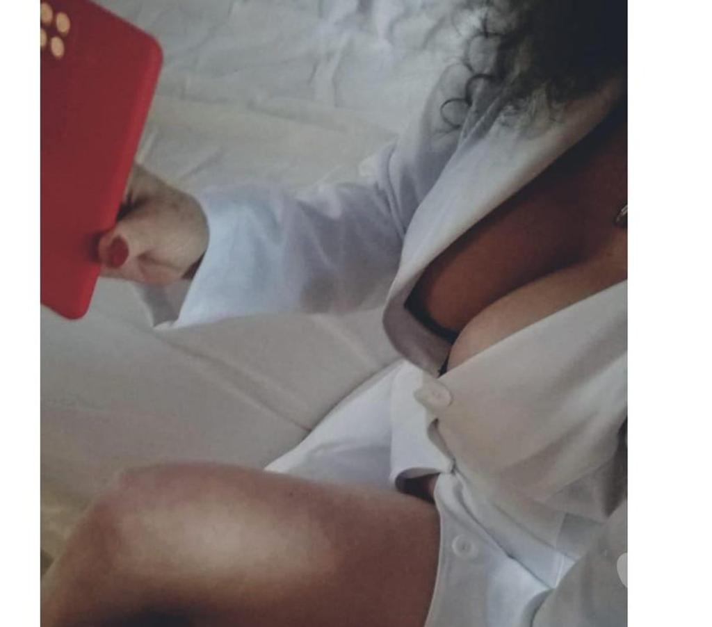 Garotas de programa Cascavel PR - Fotos para Laura, massagista sensual e meiga profissional!