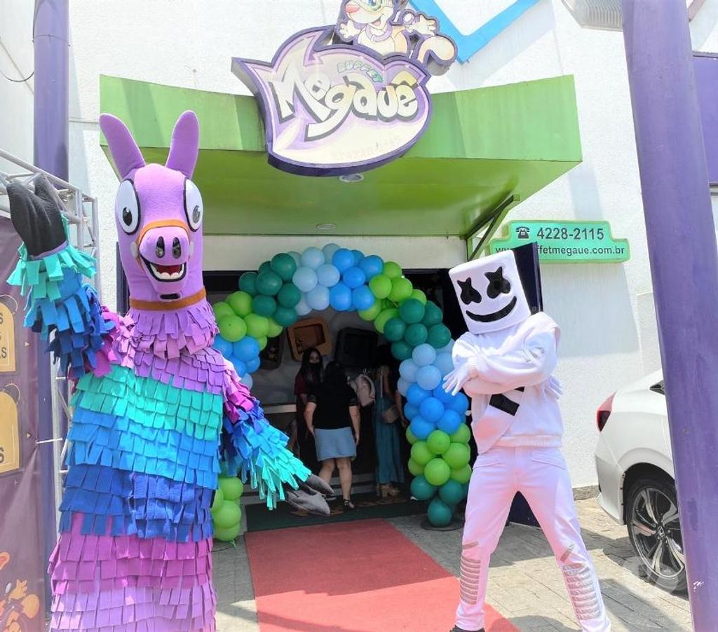 Serviços para eventos Sao Paulo SP Tatuapé - Fotos para DJ Marshmallow cover personagens vivos festa fortinite