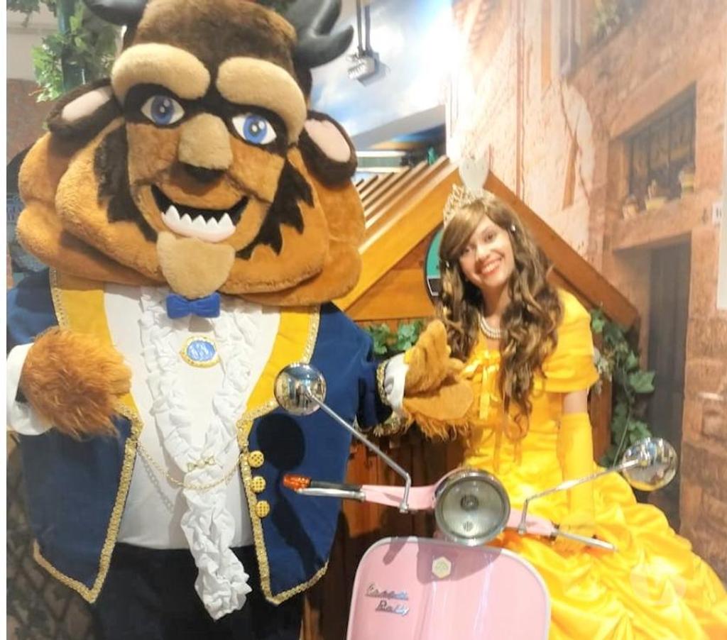 Serviços para eventos Sao Paulo SP Mooca - Fotos para Princesa Bela e Fera cover personagens vivos