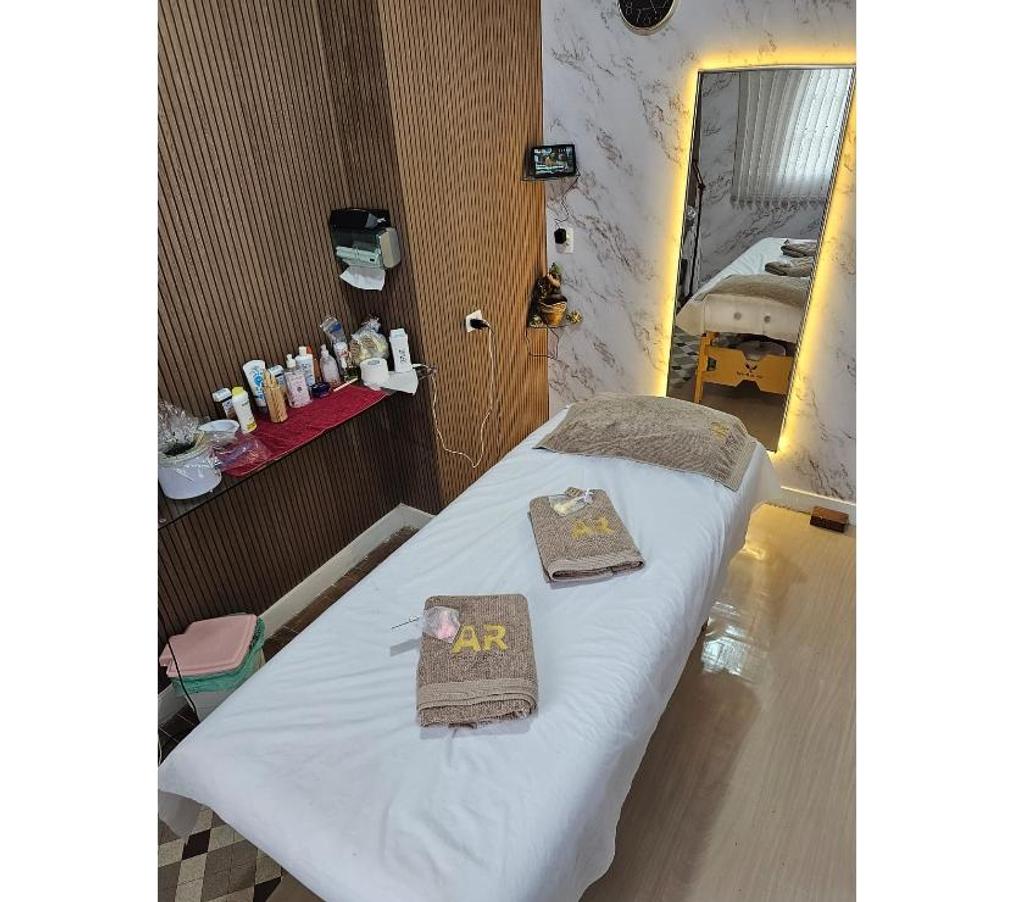 Acompanhantes masculinos Sao Paulo SP República - Fotos para DEPILACAO MASSAGEM