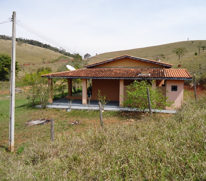 Fazendas - Sitios à venda - Fotos para Sitio de 7,5 alqueires em Taubaté a 800 ms da Rodovia