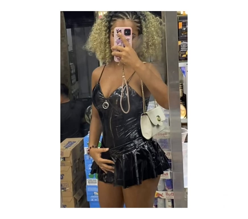 Garotas de programa Rio de Janeiro RJ Campo Grande, Rio de Janeiro - Fotos para LÍVIA DE VOLTA EM CG DISPONÍVEL COM LOCAL