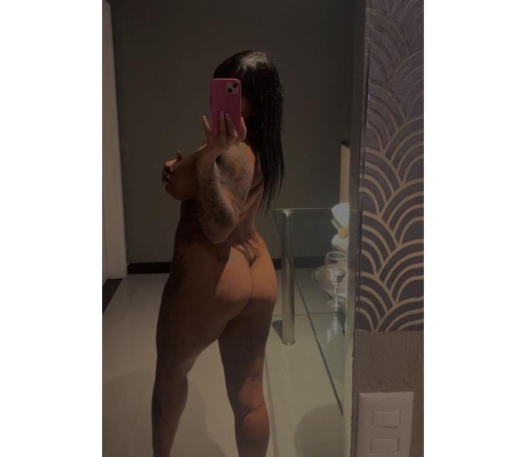 Garotas de programa Lauro de Freitas BA - Fotos para Rainha do boquete alta bem cavala local próprio discreto