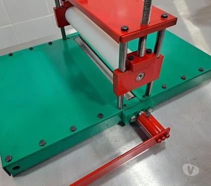 Venda Equipamentos - images_alt_text Corte e Vinco - Máquina Manual de Corte e Vinco