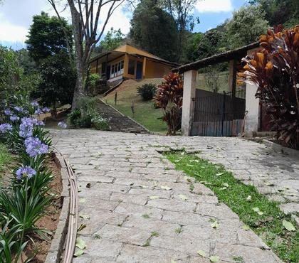 Casas a venda - images_alt_text CASA LINEAR PETRÓPOLIS BONITO LOCAL PRÓX.CORRÊAS E ARARAS