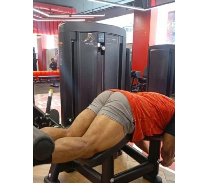 Acompanhantes masculinos Sao Paulo SP Vila Mariana - Fotos para Alto nível, MASSAGEM . DEPILAÇÃO.. E RELAX