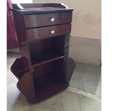 Móveis - Camas - Cadeiras - Fotos para Cômoda com 2 Gavetas e porta de Vidro