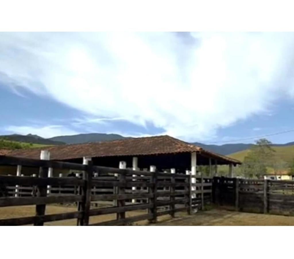 Fazendas - Sitios à venda Roseira SP - Fotos para MAGNÍFICA FAZENDA DE 213 ALQUEIRES OU 515,46 HECTARES