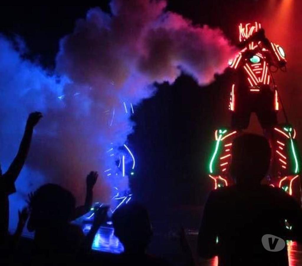 Serviços para eventos Sao Paulo SP Lapa Sao Paulo SP - Fotos para Megatrom cover robo led personagens festa evento casamento