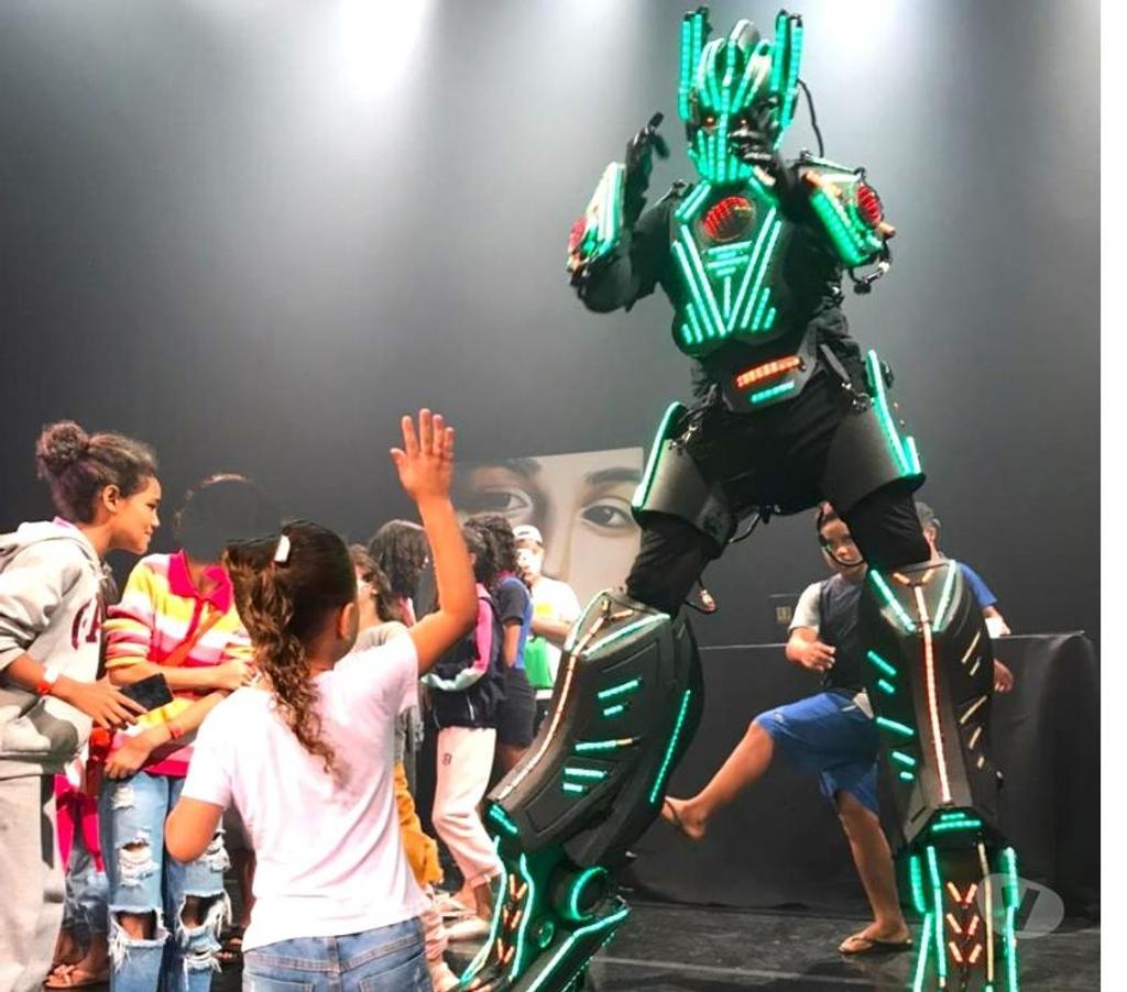 Serviços para eventos Sao Paulo SP Lapa Sao Paulo SP - Fotos para Megatrom cover robo led personagens festa evento casamento