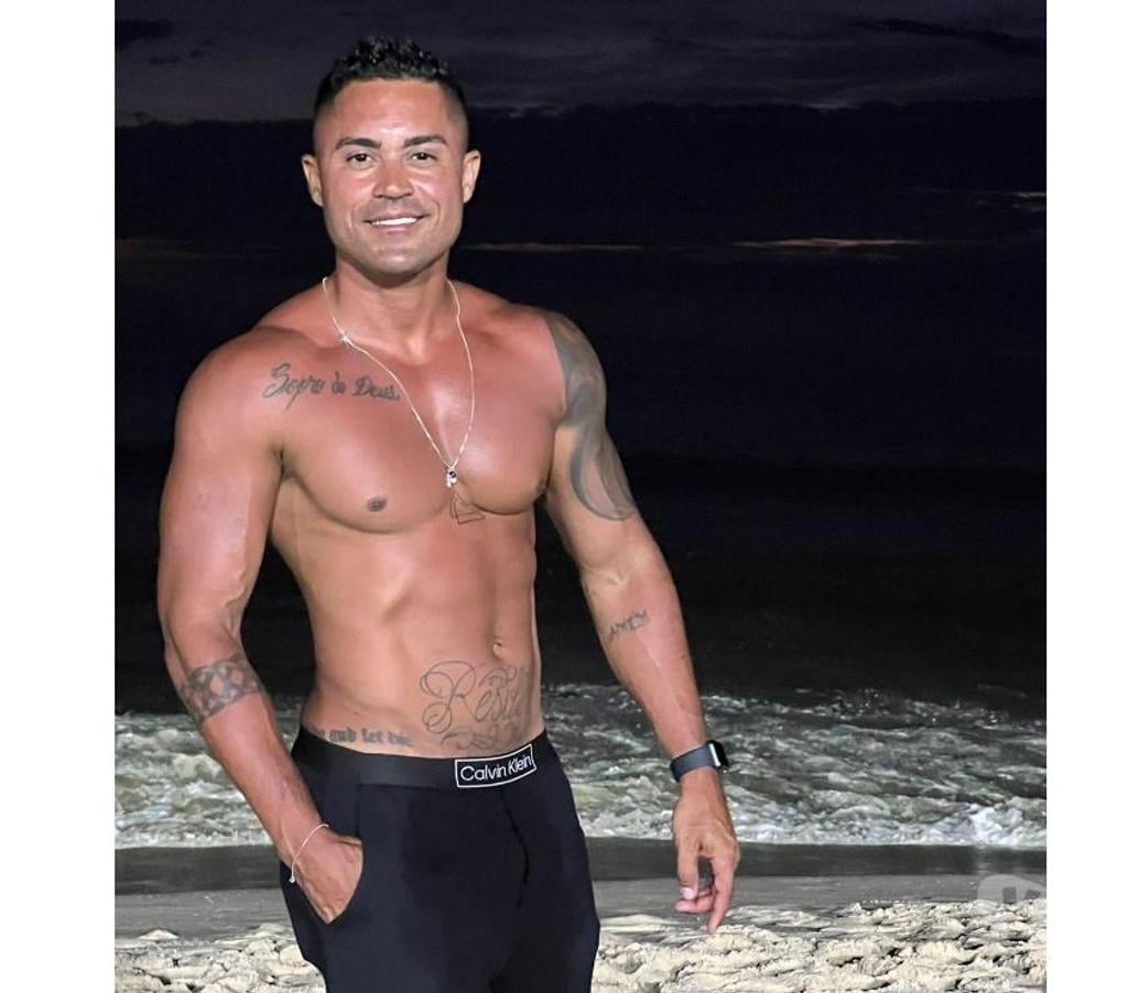 Acompanhantes masculinos Rio de Janeiro RJ Barra da Tijuca - Fotos para Tatuado versátil Atv