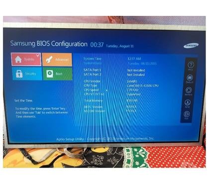 Notebook - Fotos para Tela Note Samsung 270E4E- 14 Pol -40 P - Esquerdo - 100%