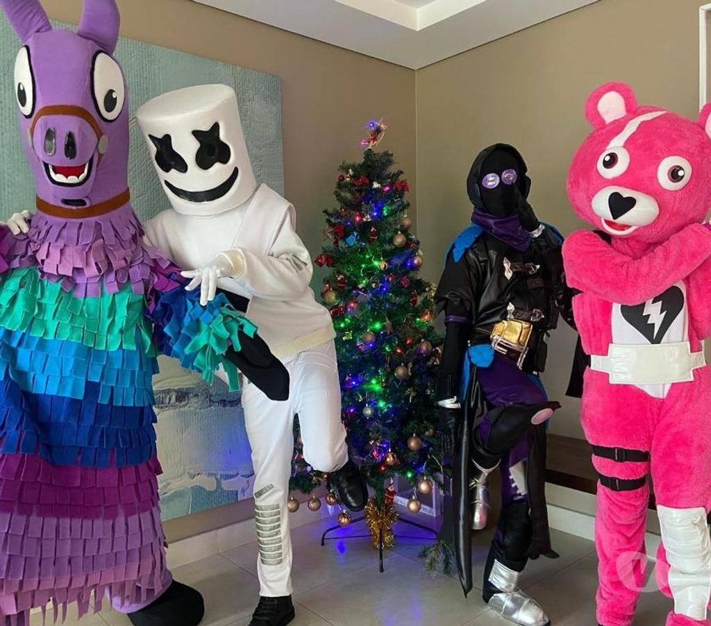 Serviços para eventos Sao Paulo SP Carrão - Fotos para Fortinite cover DJ Marshmello personagens vivos