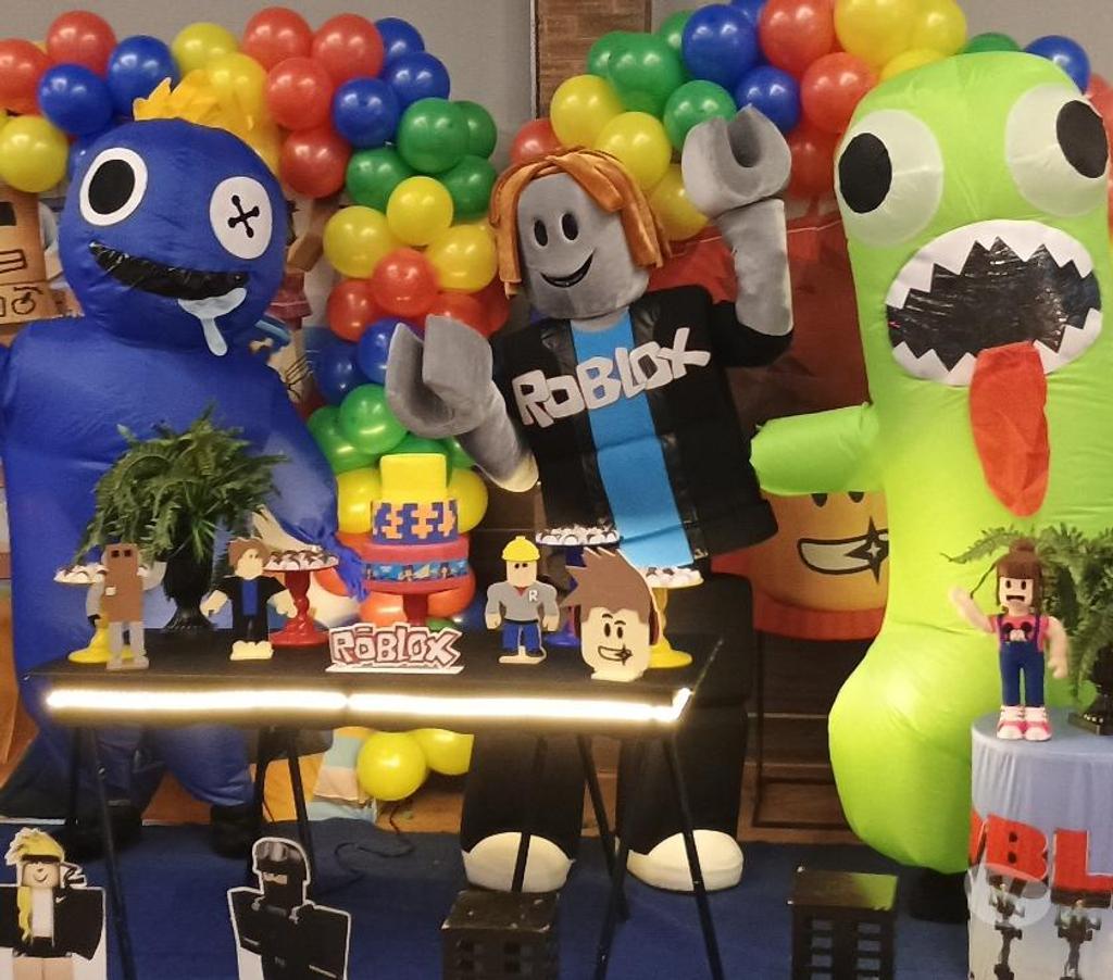 Serviços para eventos Sao Paulo SP Carrão - images_alt_text Rainbow Friends cover personagens vivos