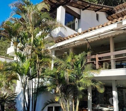 Apartamentos a venda - Fotos para BELÍSSIMA CASA EM PETRÓPOLIS ÁREA NOBRE NO MORIN