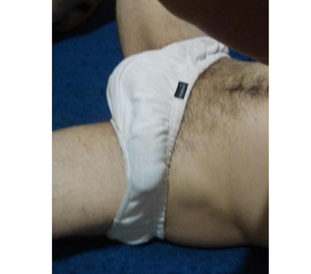 Acompanhantes masculinos Curitiba PR Matriz - Fotos para Acompanhante ativo e tambem venda de videos por whatsapp