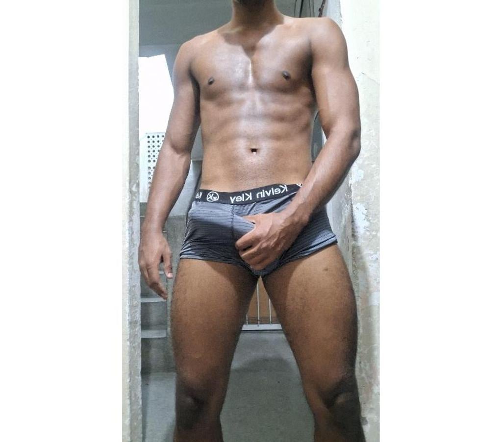 Acompanhantes masculinos Sao Paulo SP Consolação - images_alt_text MAX SILVA - NEGRO ATIVO NEGRO ROLUDO COM LOCAL RUA AUGUSTA