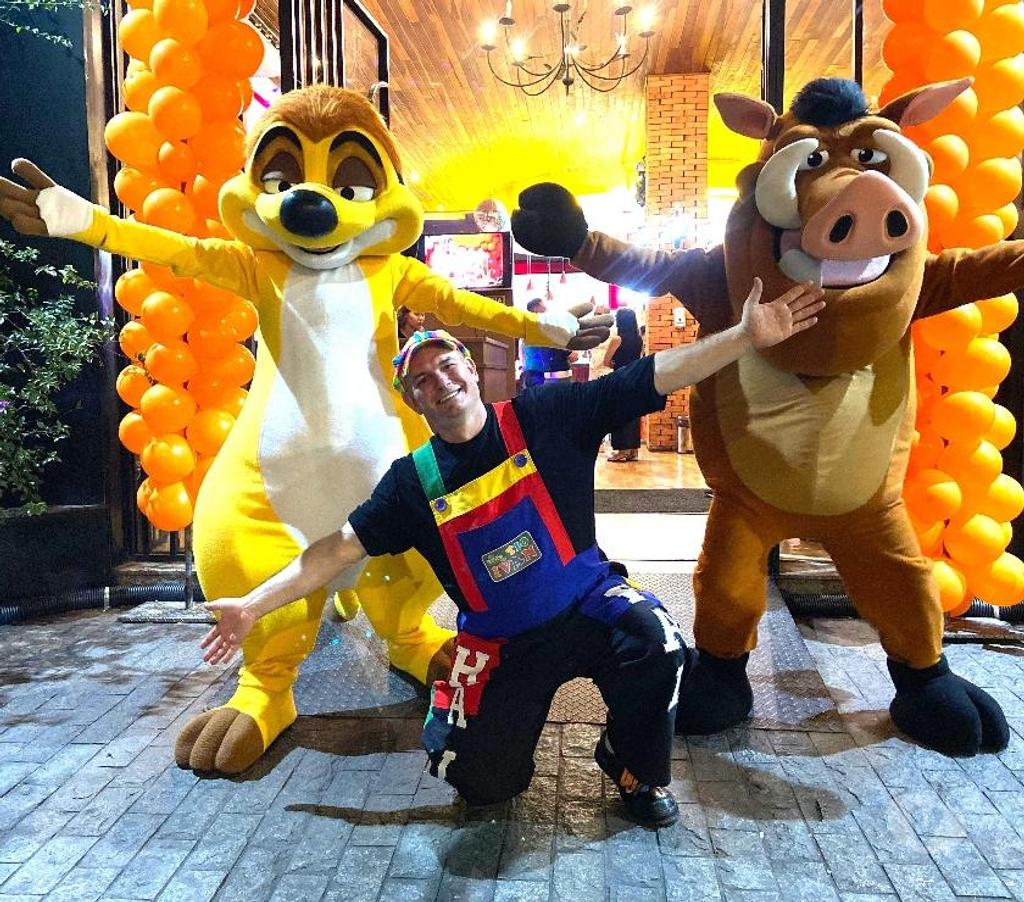 Serviços para eventos Sao Paulo SP Mooca - Fotos para Pumba Rei Leão Timão personagens vivos Hakuna Matata