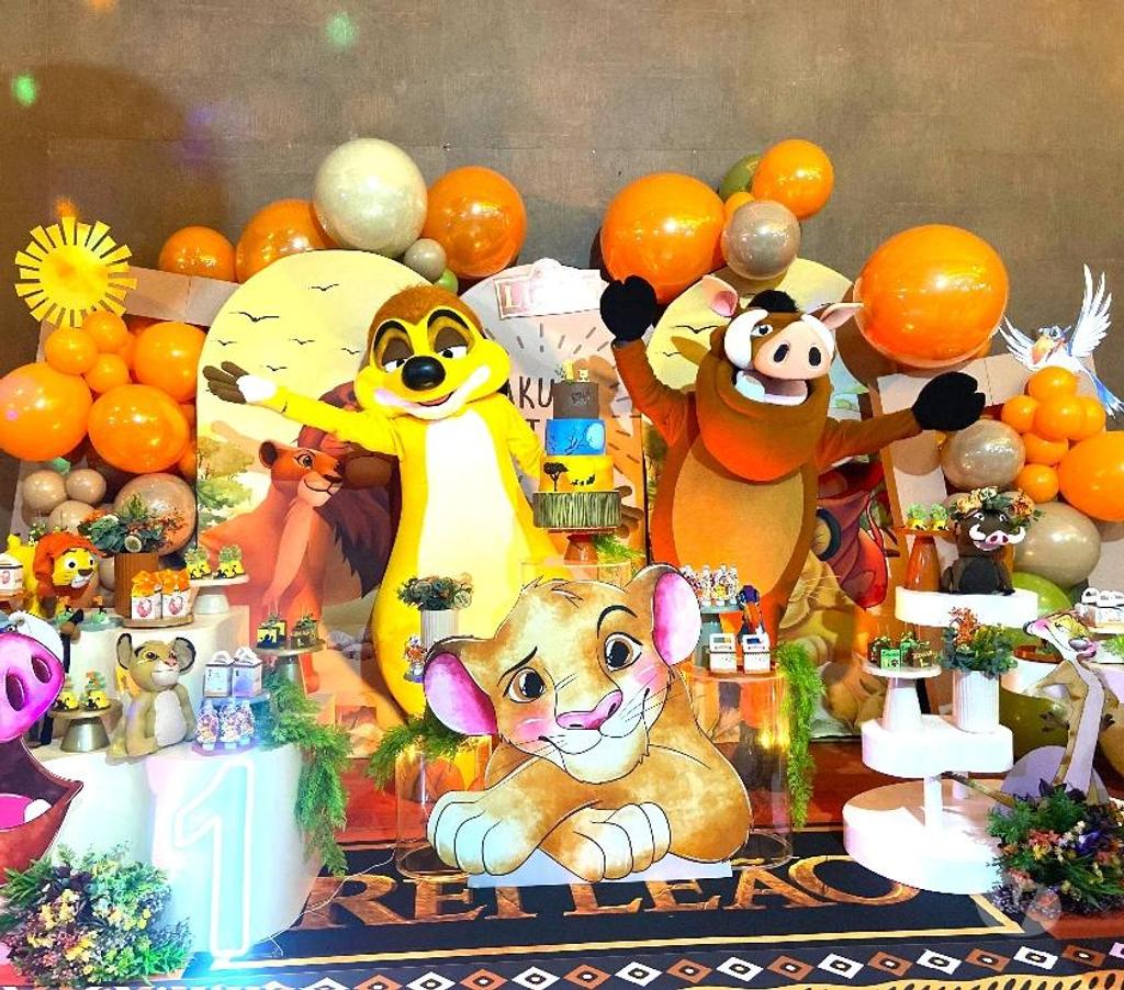 Serviços para eventos Sao Paulo SP Mooca - Fotos para Pumba Rei Leão Timão personagens vivos Hakuna Matata