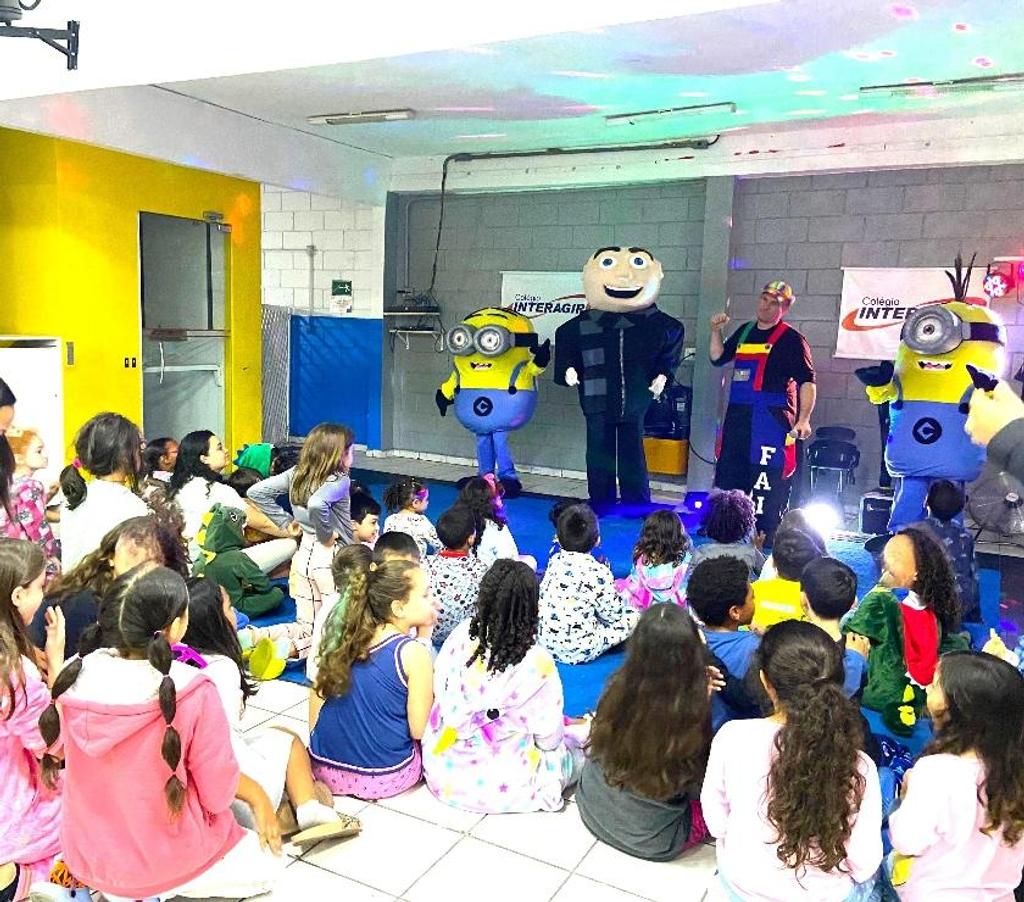 Serviços para eventos Sao Paulo SP Tatuapé - Fotos para Personagens vivos Minions cover Escola animação