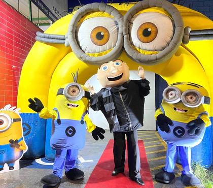 Serviços para eventos Tatuapé Sao Paulo SP - Fotos para Personagens vivos Minions cover Escola animação