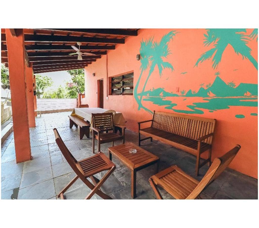 Apartamentos a venda Sao Sebastiao SP - Fotos para Casa com 4 quartos a 50 metros da areia na praia de Guaecá